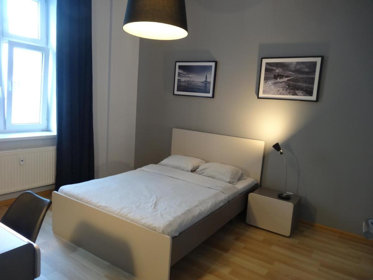 One More Night Apartment, Poznan Old Town المظهر الخارجي الصورة